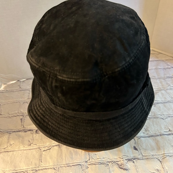 CAPPELLI WOMENS ACRYLIC/POLYESTER BLACK BUCKET HAT - Picture 3 of 8